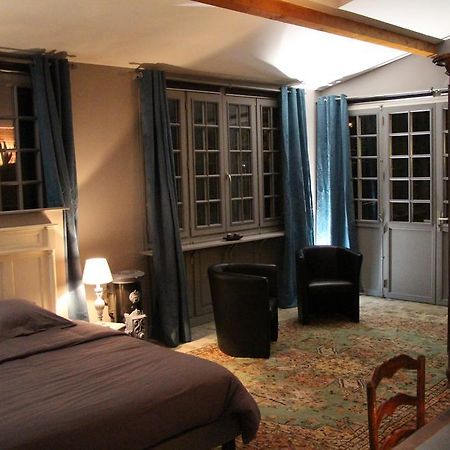 Les Jardins Carnot Hotel กงเปียญ ภายนอก รูปภาพ